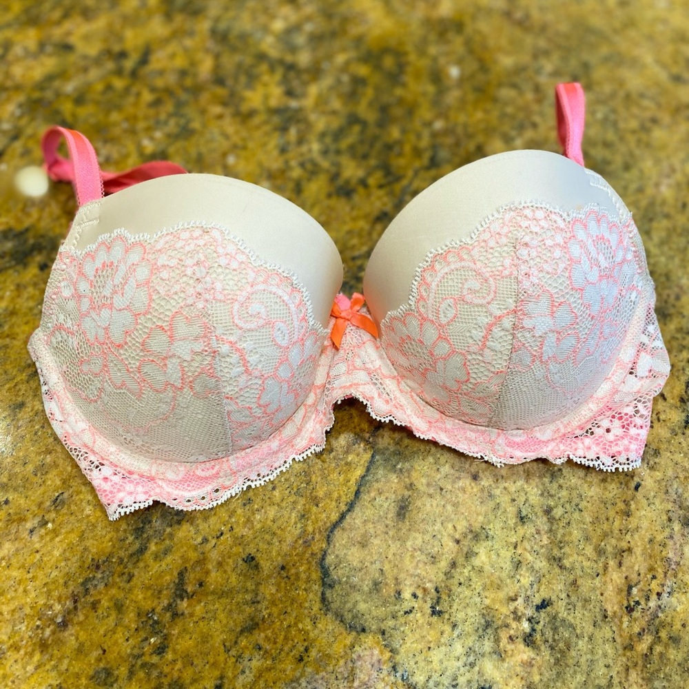 Sexy Victoria Secret Lined Demi Cream and Pink Spring Colors 32D - Picture 10 of 13